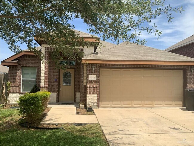 Building Photo - 4512 E Pelican Ave