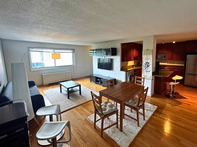Building Photo - Welcome to Takoma Overlook! Furnished 1br 1ba condo