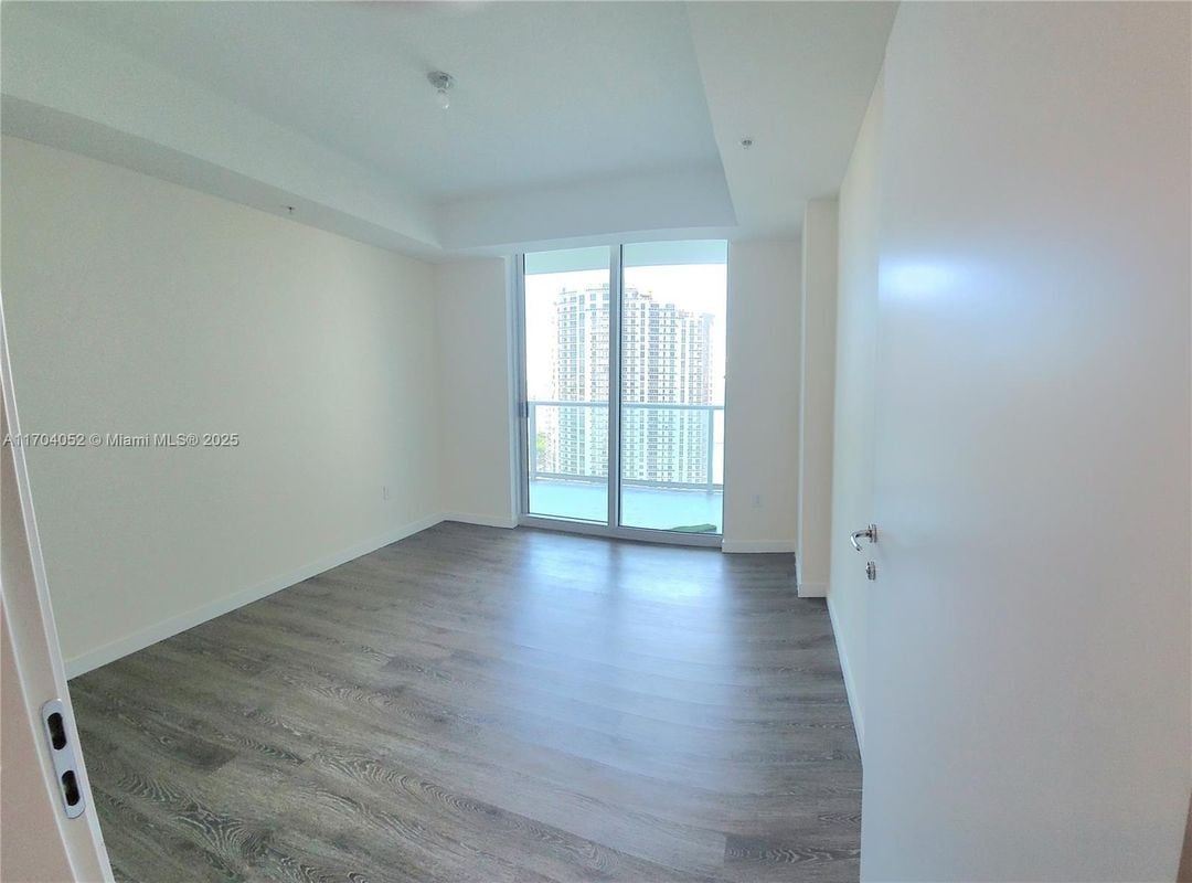 Building Photo - 300 S Biscayne Blvd