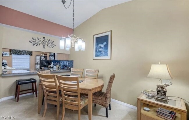 Building Photo - 9270 Lake Park Dr