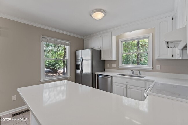 Building Photo - 24 Spring Lake Dr