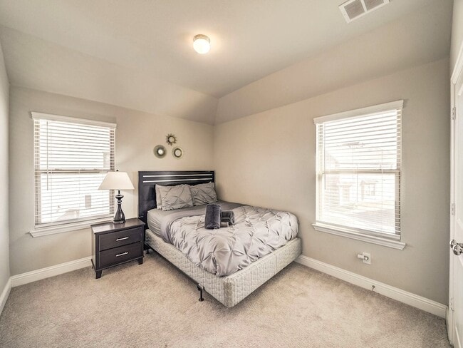 Building Photo - 6454 Cristo Ln