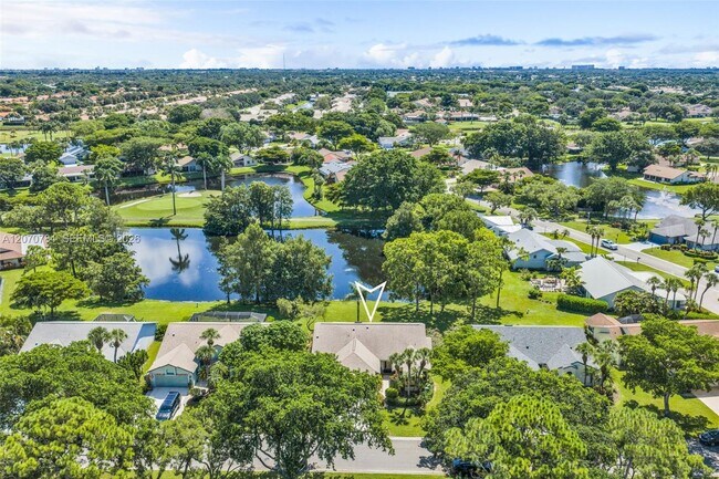 Building Photo - 16778 Willow Creek Dr