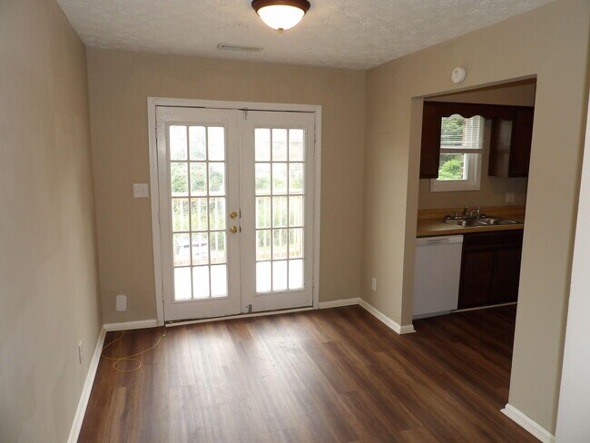 Building Photo - 218 Centennial Dr