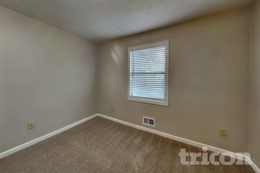 Building Photo - 4251 Cary Dr SW