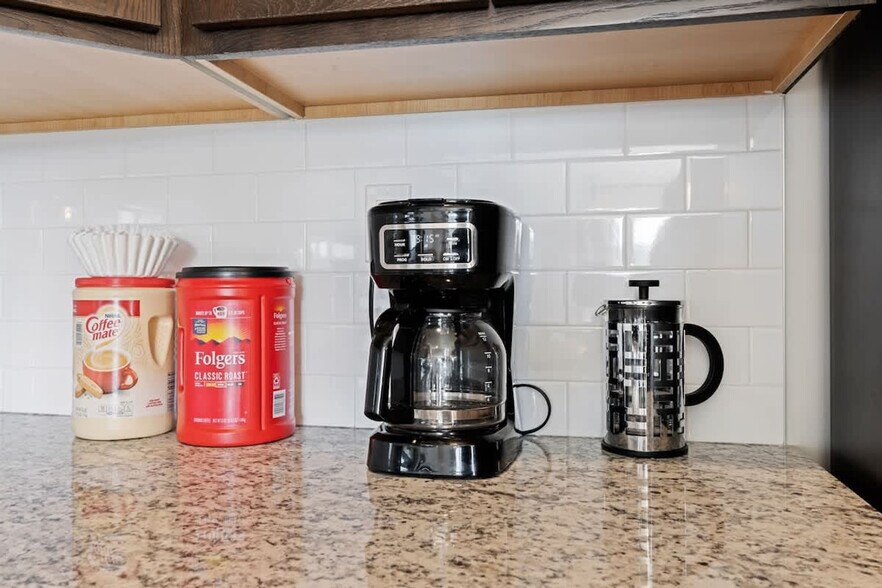 Building Photo - 16757 Ryeland Ave