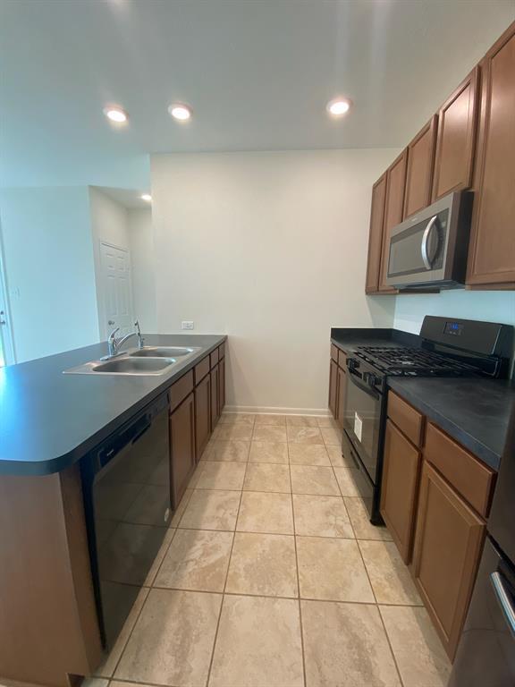 Building Photo - 5815 Bluebonnet Ln