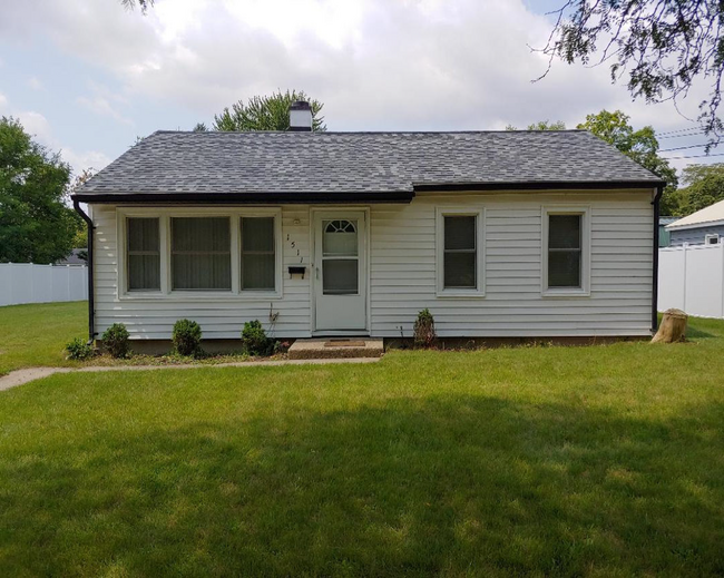 Front Yard and House - 1511 Cooper St