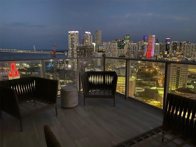 Building Photo - 851 NE 1st Ave