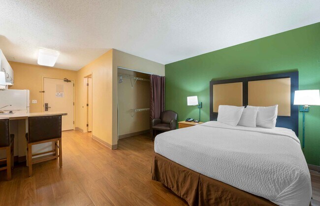 Building Photo - Furnished Studio-Chicago - Schaumburg - Co...