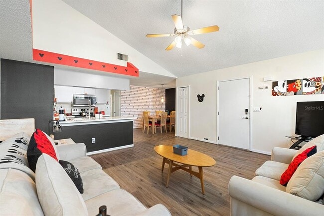 Building Photo - 2735 N Poinciana Blvd