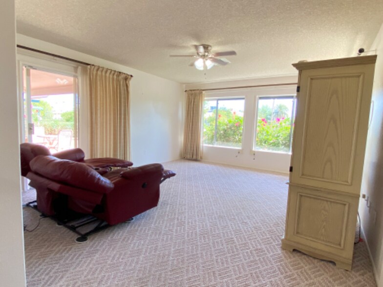 Building Photo - 10422 W Meade Dr