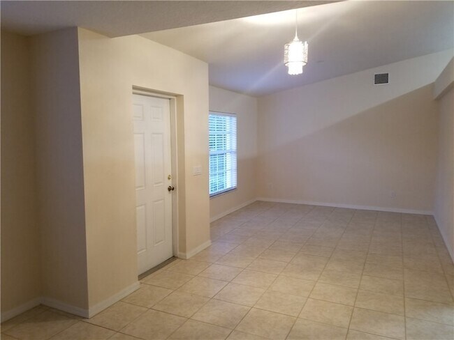 Building Photo - 8025 98th Ct