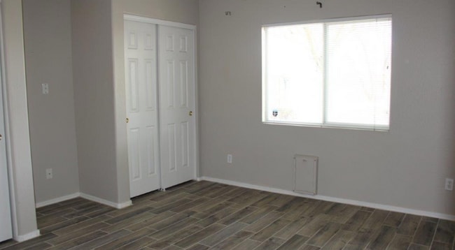 Building Photo - 22660 W Adams Dr