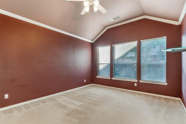 Building Photo - 4302 Country Oaks Ct