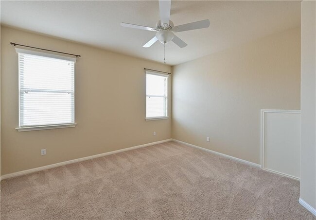 Building Photo - 100 Lake Mineral Wells Dr