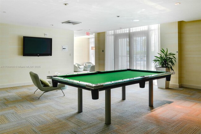 Building Photo - 951 Brickell Ave