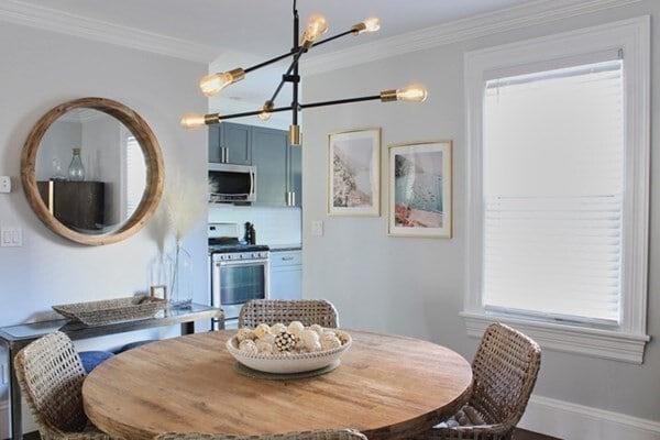 Building Photo - 352 K St