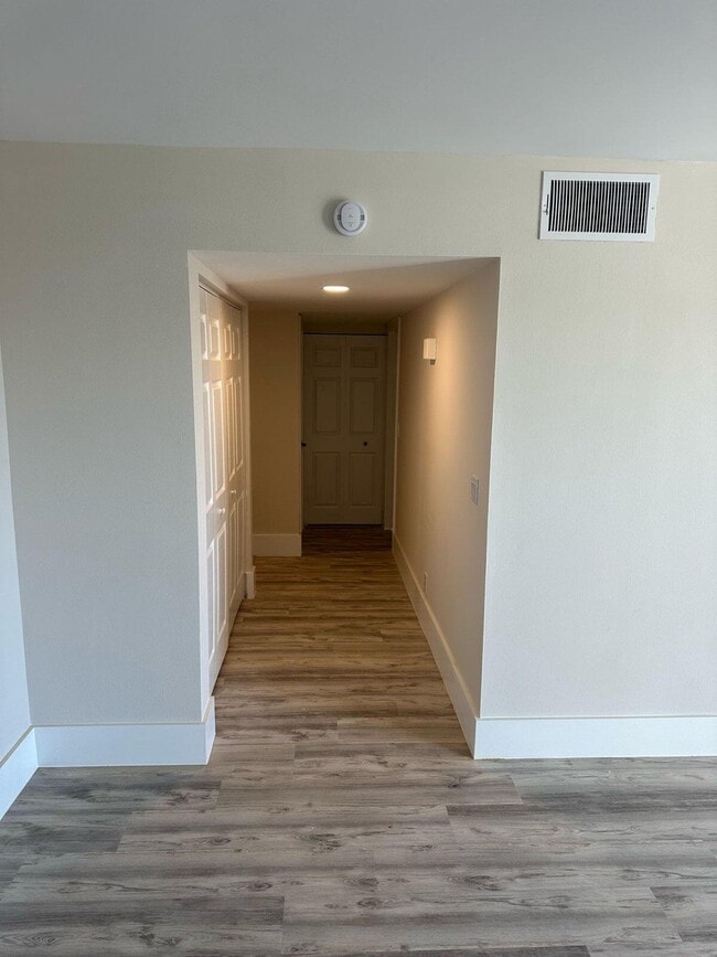 Building Photo - 1601 S Flagler Dr