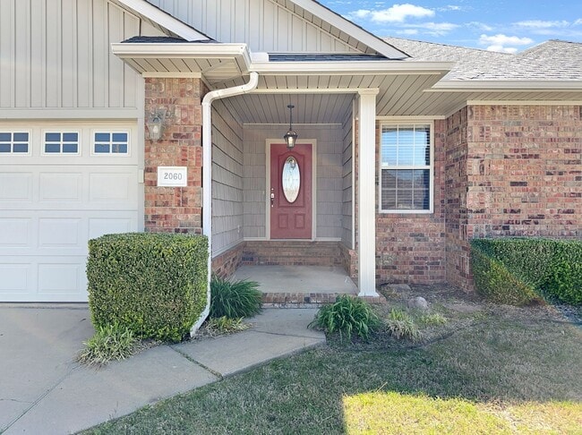 Building Photo - 2060 Kalei Ln