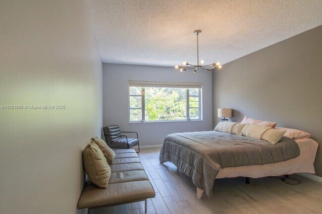 Building Photo - 5840 NE 22nd Way