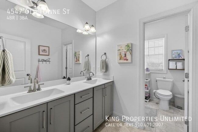 Building Photo - 4547 Old Towne St