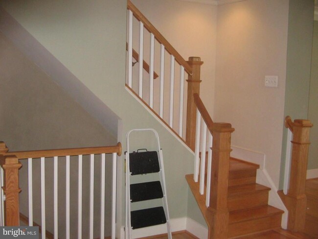 Building Photo - 2731 Linden Ln
