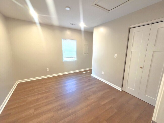 Building Photo - 5888 Centerville Rd