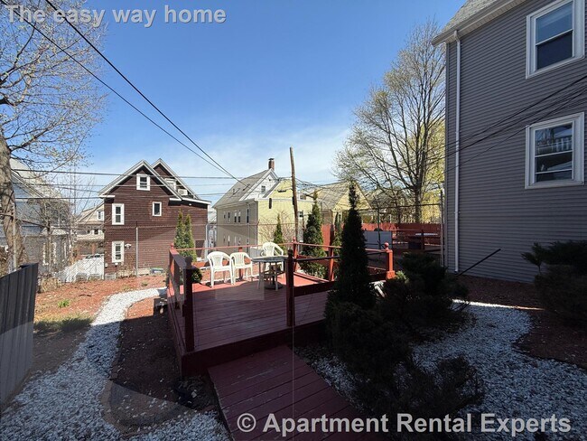 Building Photo - 235 A Highland Ave