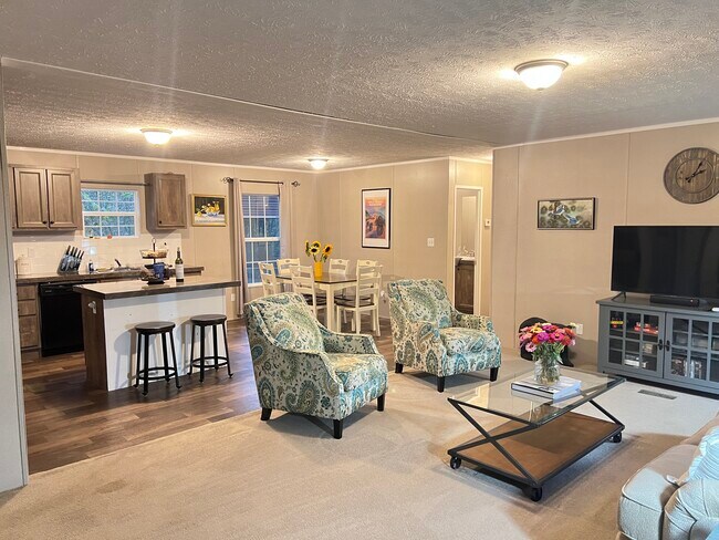 Building Photo - 2634 Cedar Creek Rd