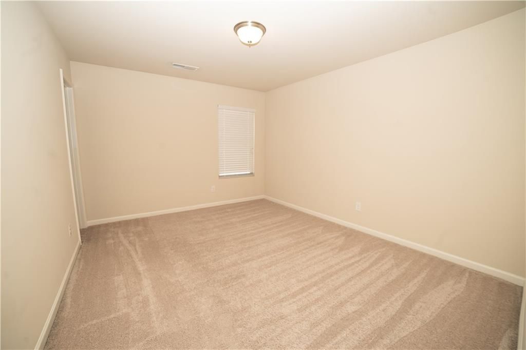 Building Photo - 376 Pernell