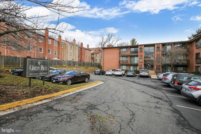 Building Photo - 4390 Lorcom Ln