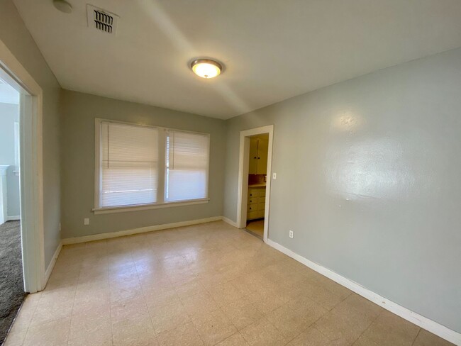 Building Photo - 2220 15th St