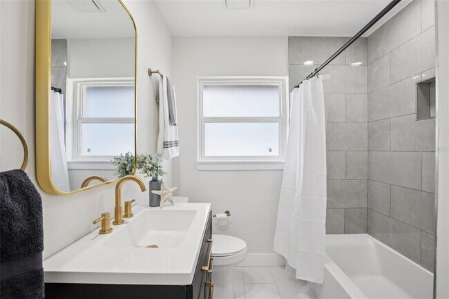 Building Photo - 1739 Bayou Grande Blvd NE