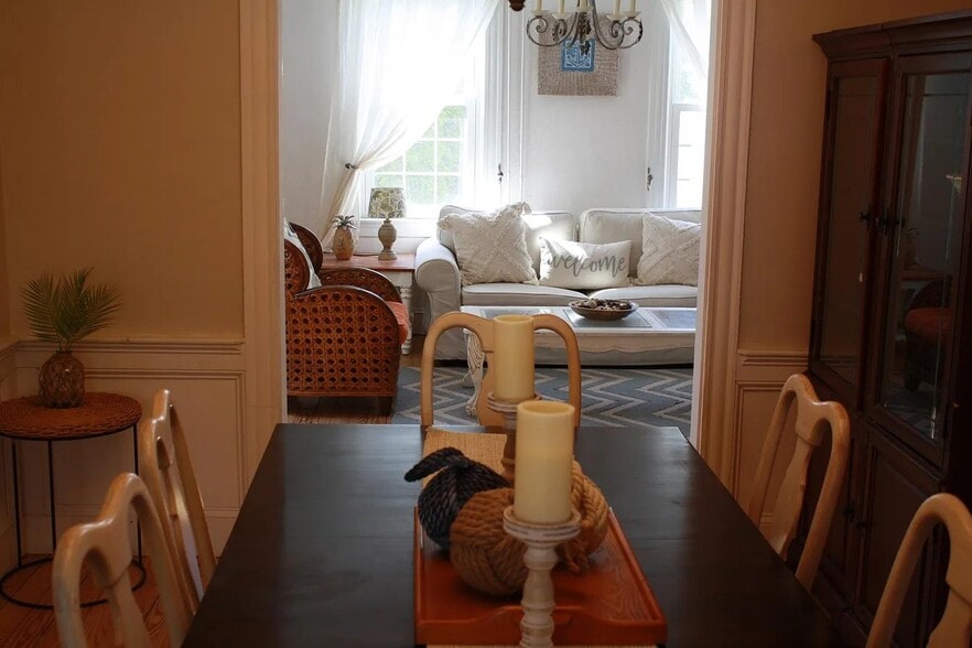 Building Photo - 68 W Narragansett Ave