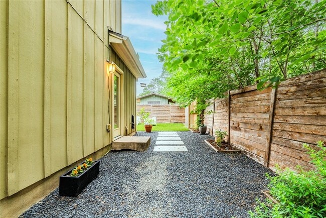Building Photo - 1606 Morgan Ln