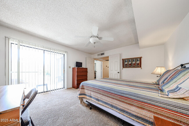 Building Photo - 9445 N 94th Pl