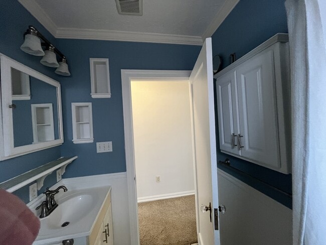 Building Photo - 2521 Dearborn St