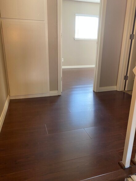 Building Photo - 1445 1st St