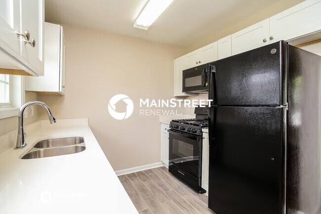 Building Photo - 3 Bedroom Pet-Friendly Home in CARTERSVILL...