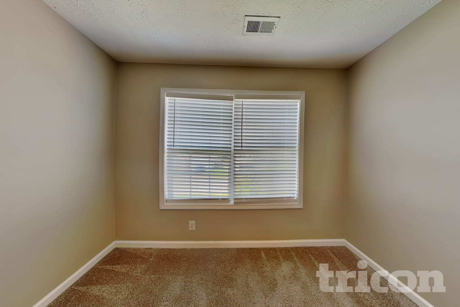 Building Photo - 1612 Broad Cir