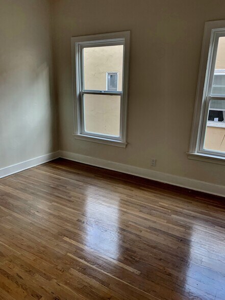 Building Photo - 642 N Genesee Ave