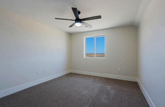 Building Photo - 2351 E Cana Ln