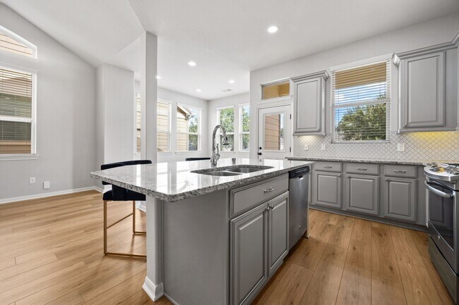 Building Photo - 18554 Jasmine Garden Pl