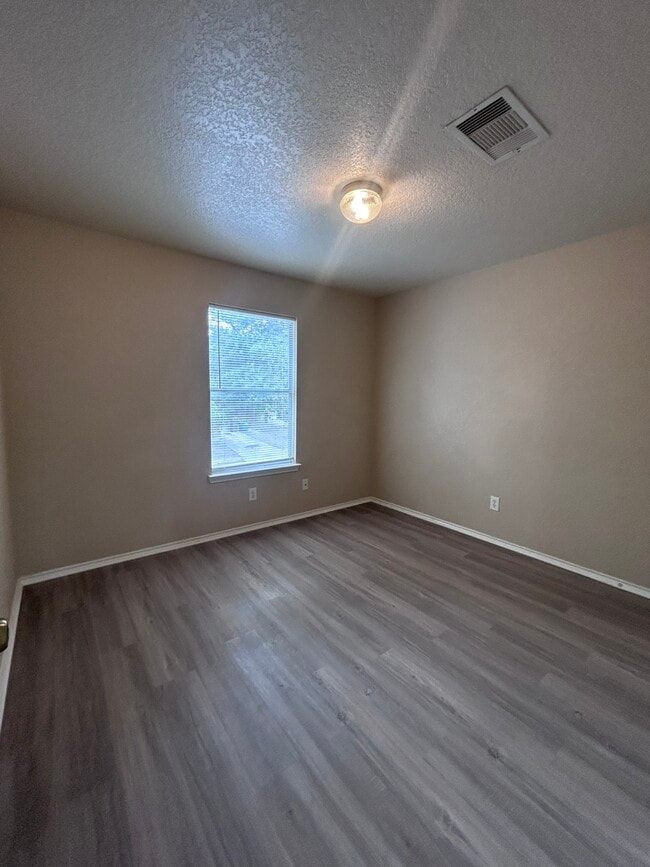 Building Photo - 841 Barrel Point