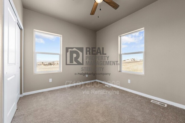 Building Photo - 295 W Acorn Dr