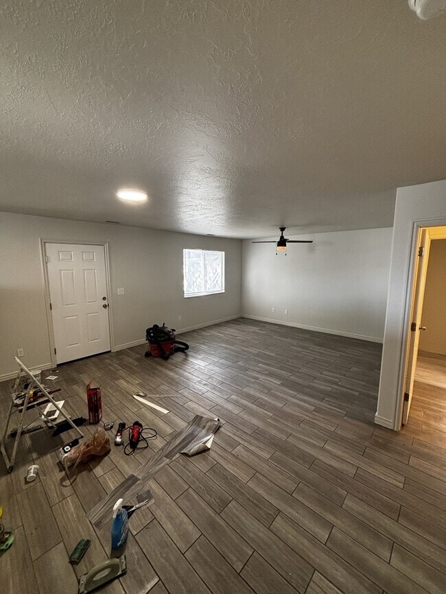 Building Photo - Eagle Mountain Single Family Home