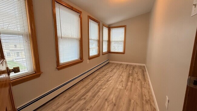 Building Photo - 65 Lowell St