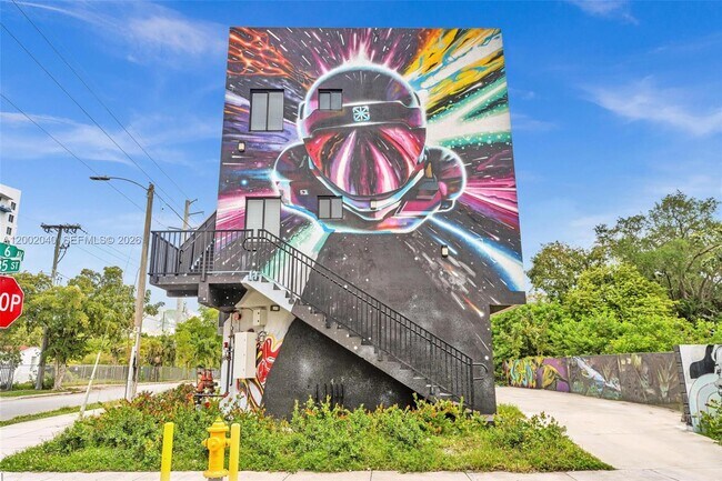 Building Photo - 584 NW 35th St