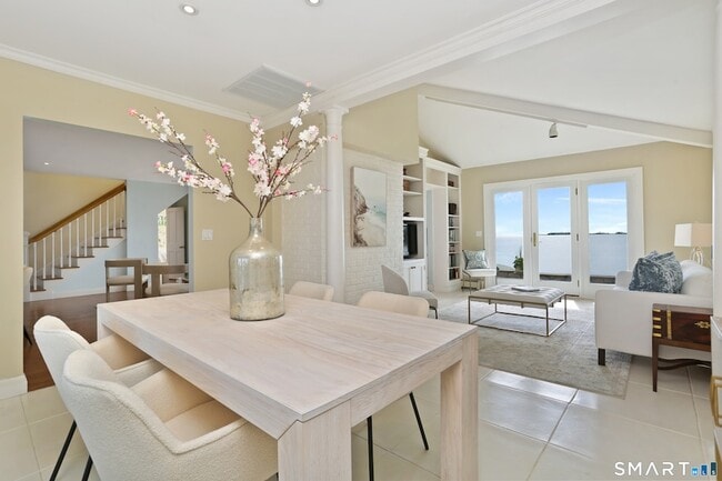 Building Photo - 34 Shorehaven Rd